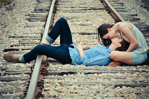 最爱掩饰恋情的星座