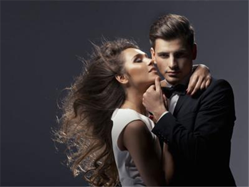 招桃花不负责的星座男 招桃花不负责的星座男