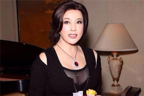 外表浪内心纯洁的星座女 外表浪内心纯洁的星座女