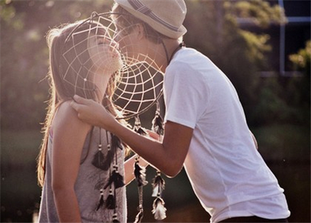 最爱掩饰自己恋情的的星座 最爱掩饰自己恋情的的星座